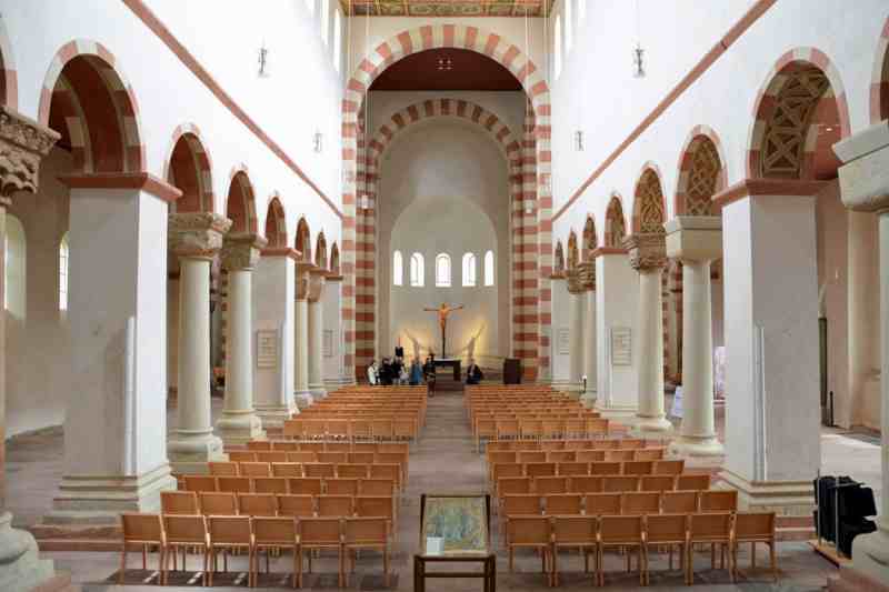 プレ・ロマネスク建築 ロマネスク建築