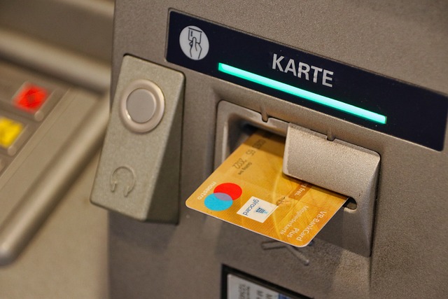 海外 クレカ ATM 支払い方法