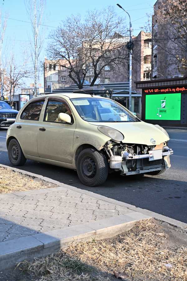 アルメニア エレバン 自動車